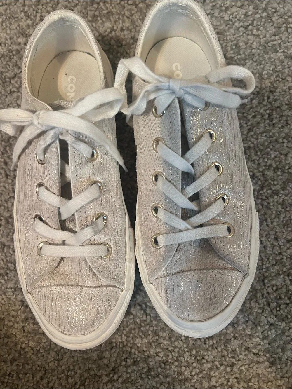 Glittery gold Converse Low-Top Lace-Up Sneakers size 1